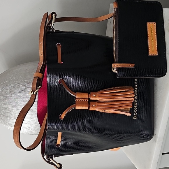 Dooney & Bourke Handbags - Dooney & Burke Sienna Serena Bucket Bag